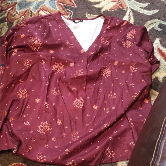 BloomChic Tops - BloomChic Burgundy Floral Celestial Tunic